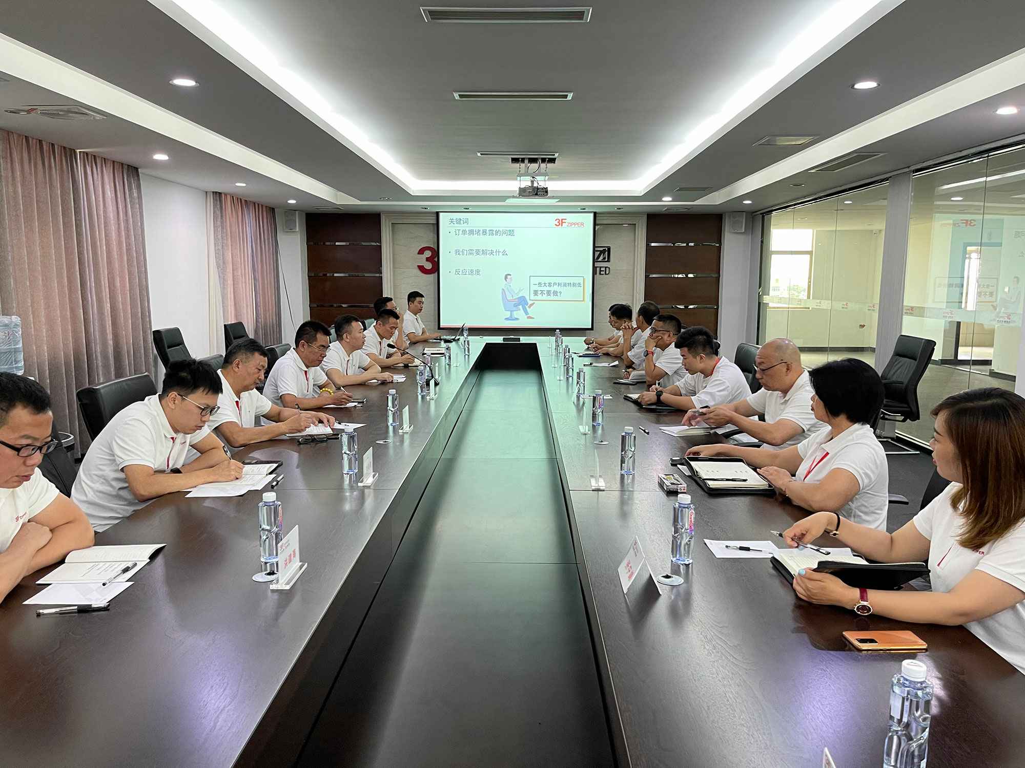 宁波柳彬传统手工艺品有限公司召开上半年总结暨下半年计划会议